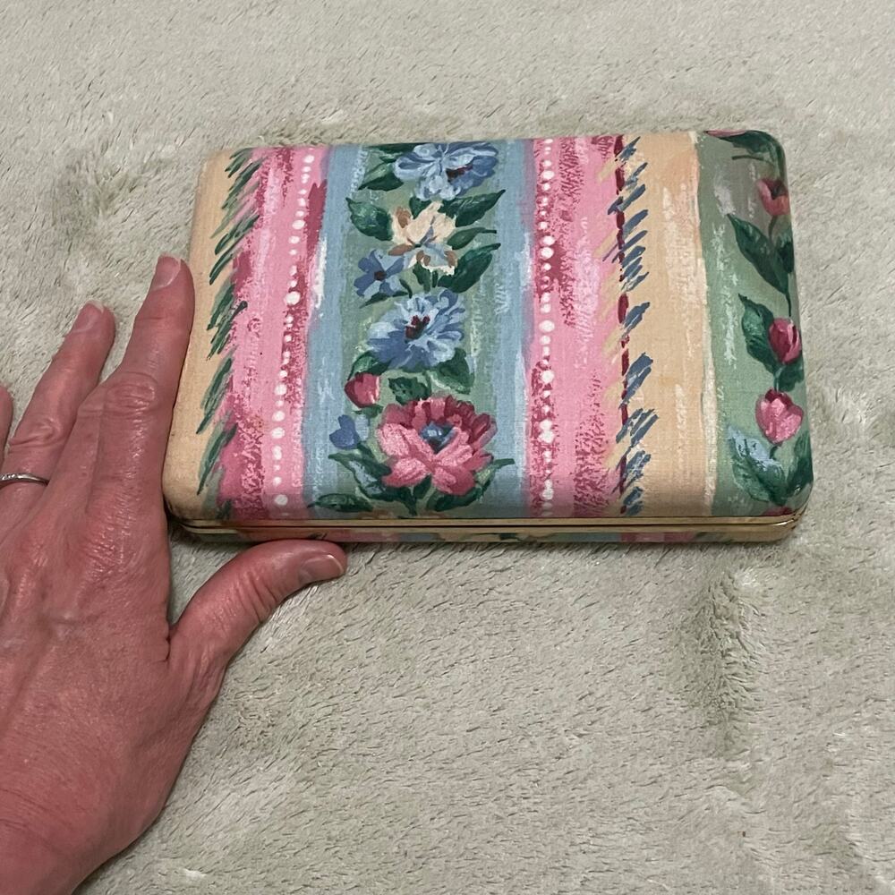 Vintage Mini Jewelry Box, 1980s Pastel Floral Fabric Covered Case for Travel - Picture 7 of 8